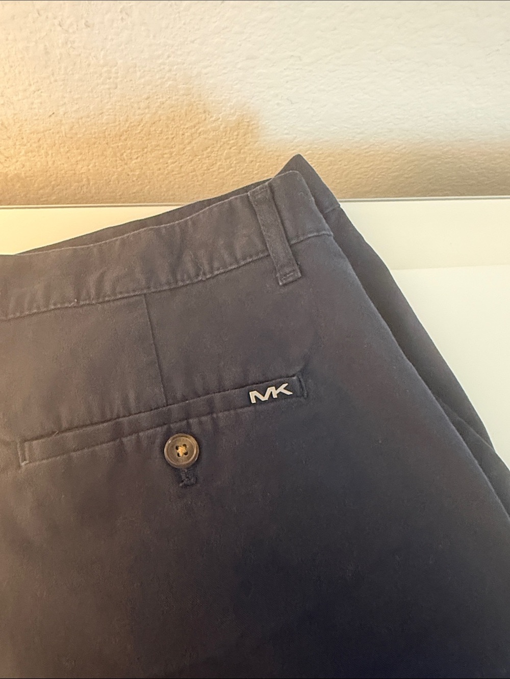 Michael Kors Men's Midnight Blue Flat-Front Cotton Chino Shorts Size 38 - Picture 7 of 7